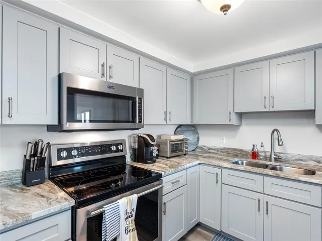 $3,500 | 1460 Gulf Boulevard, Unit 308, Clearwater Beach, FL 33767