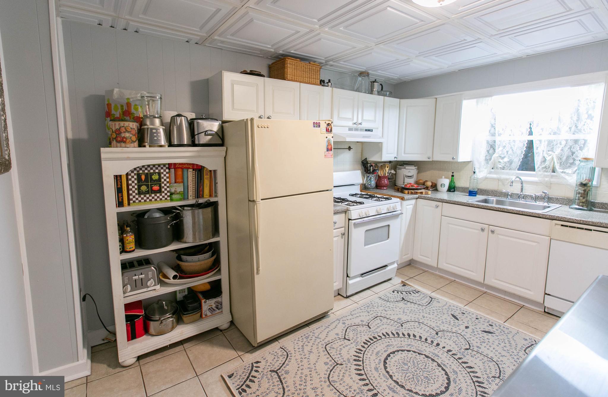 2871 Chatham Street Philadelphia, PA 19134 - Photo 11 of 32