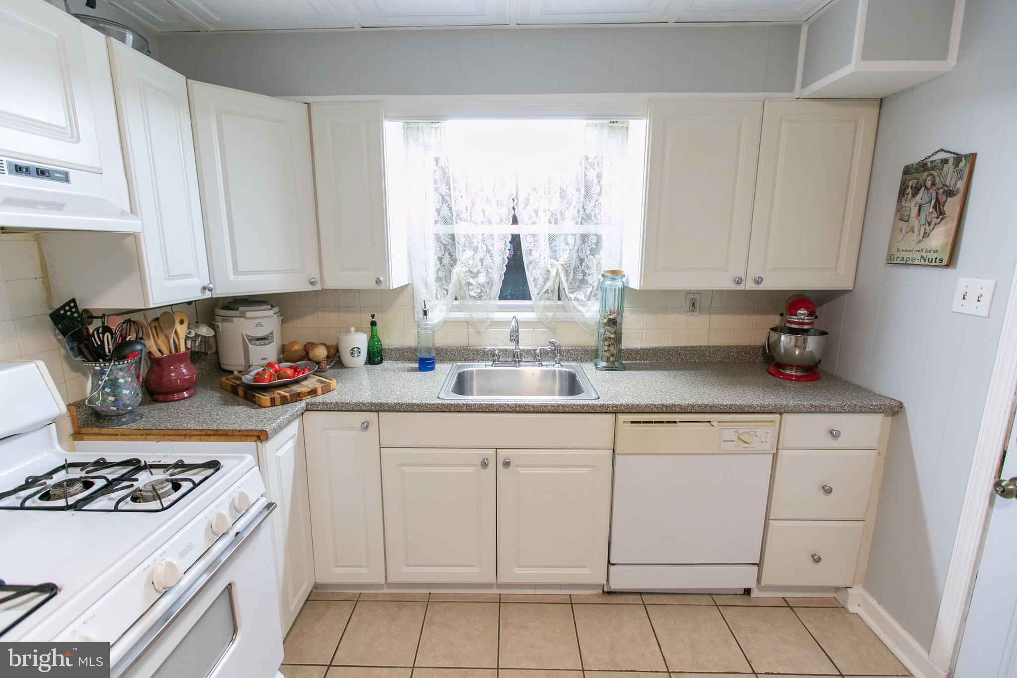 2871 Chatham Street Philadelphia, PA 19134 - Photo 14 of 32