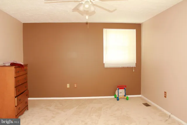 $3,600 | 18717 Flower Hill Way, Gaithersburg, MD 20879