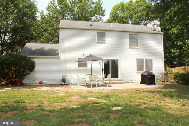 $3,600 | 18717 Flower Hill Way, Gaithersburg, MD 20879