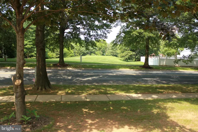 $3,600 | 18717 Flower Hill Way, Gaithersburg, MD 20879