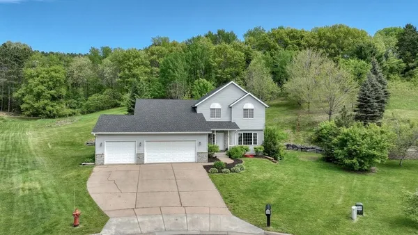 $479,900 | 209 Lamans Lane, Eau Claire, WI 54703