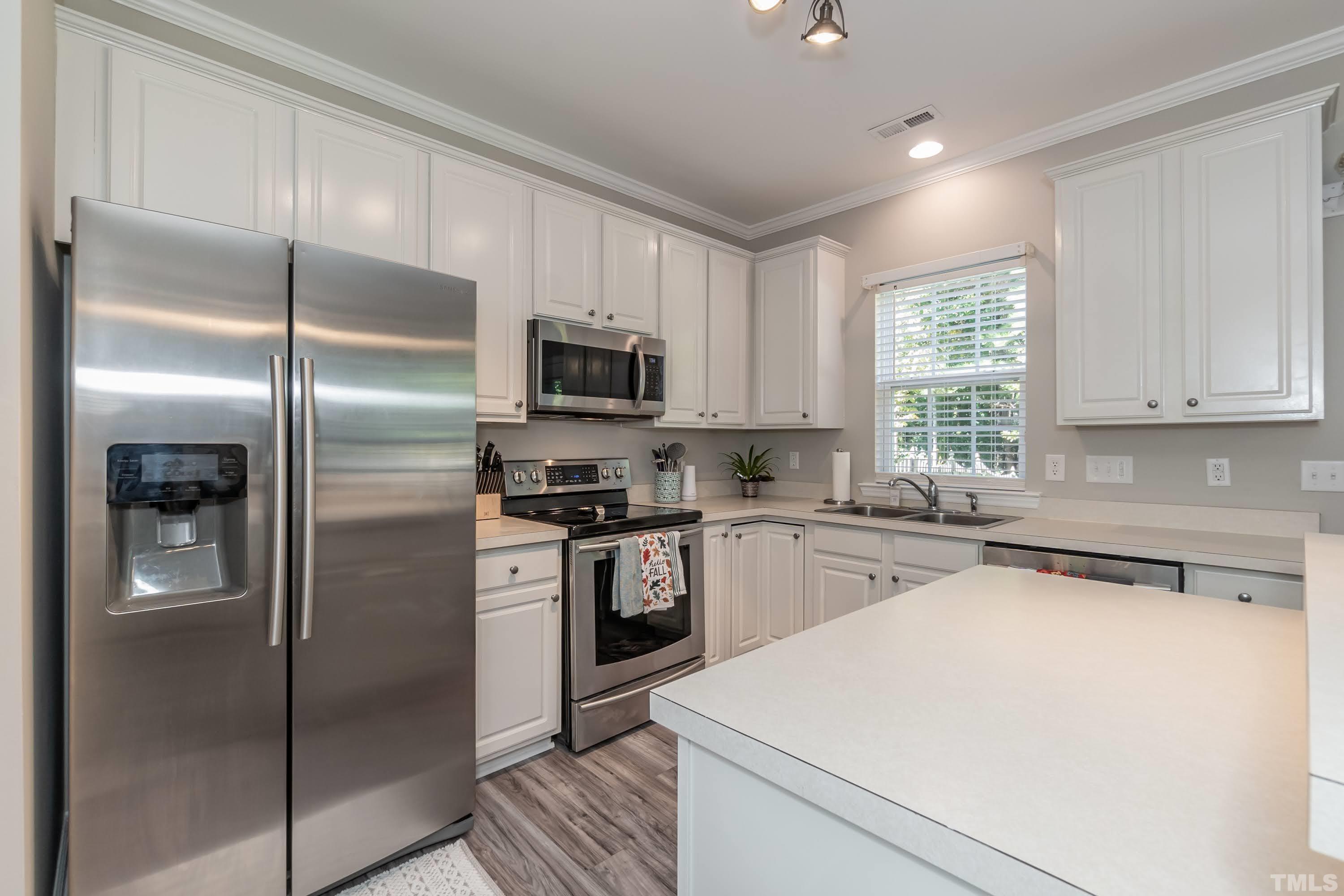 8409 Whisper Ridge Place Raleigh, NC 27613 - Photo 10 of 30