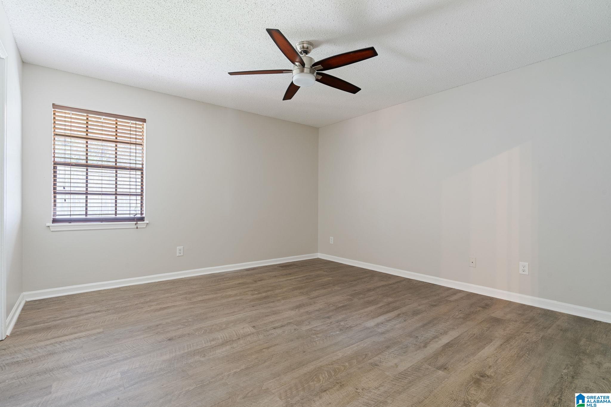 513 Bennett Drive Alabaster, AL 35007 - Photo 14 of 40
