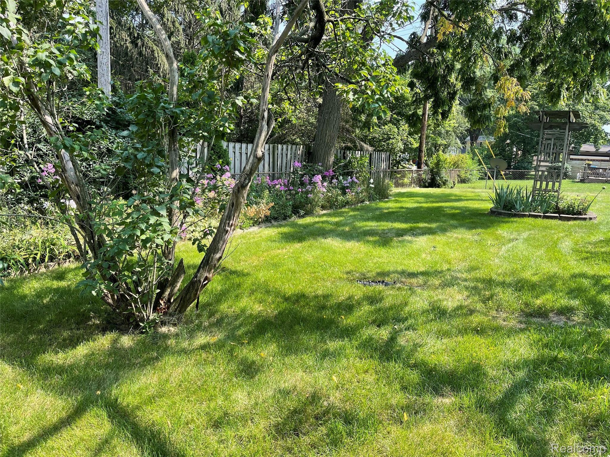508 Chestnut Street Flushing, MI 48433 - Photo 24 of 24 927B37E5-44E9-40B7-9C86-BCBF2302B3F2.jpeg