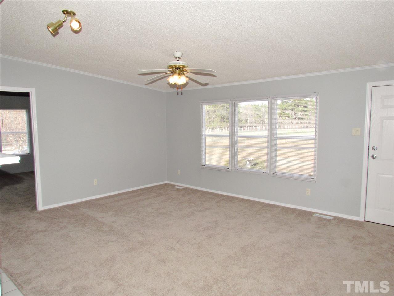 178 Clyde Pearce Road Zebulon, NC 27597 - Photo 5 of 25 Gallery Image 5