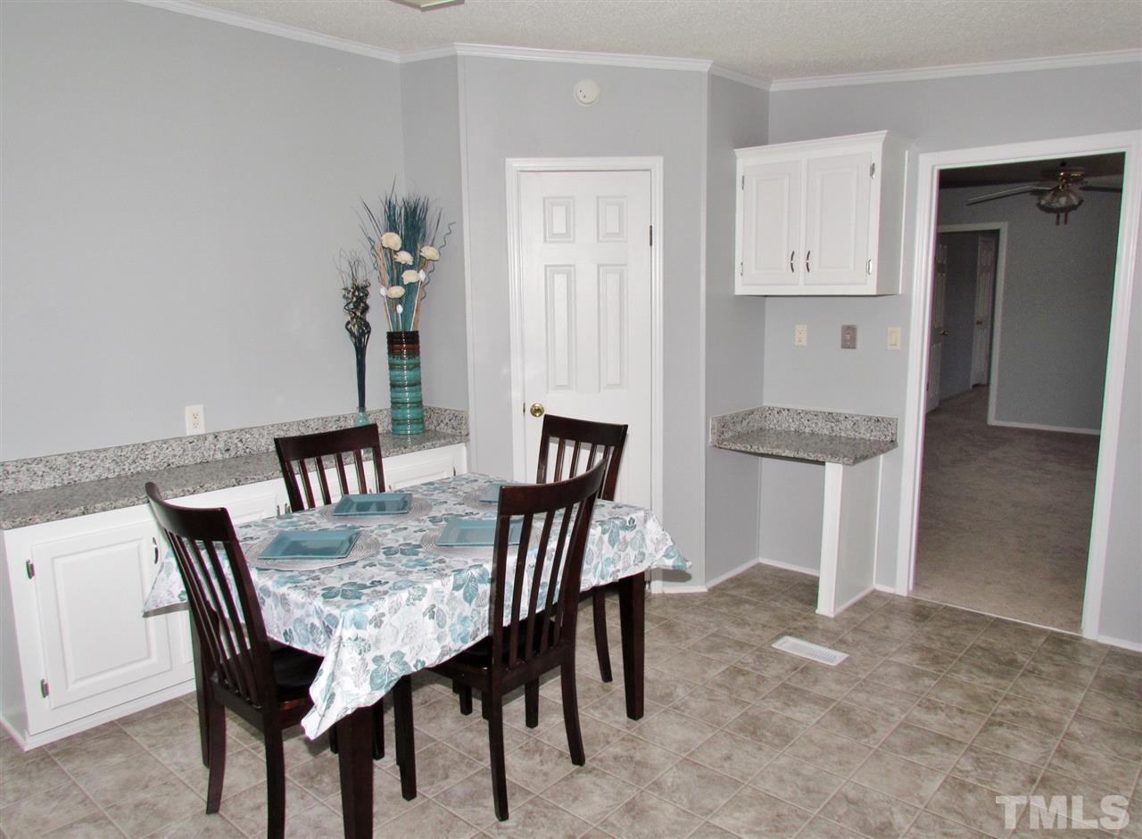178 Clyde Pearce Road Zebulon, NC 27597 - Photo 7 of 25 Gallery Image 7
