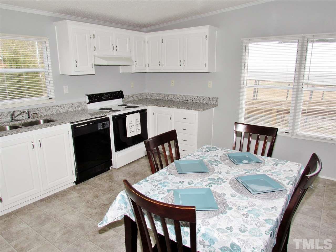 178 Clyde Pearce Road Zebulon, NC 27597 - Photo 9 of 25 Gallery Image 9