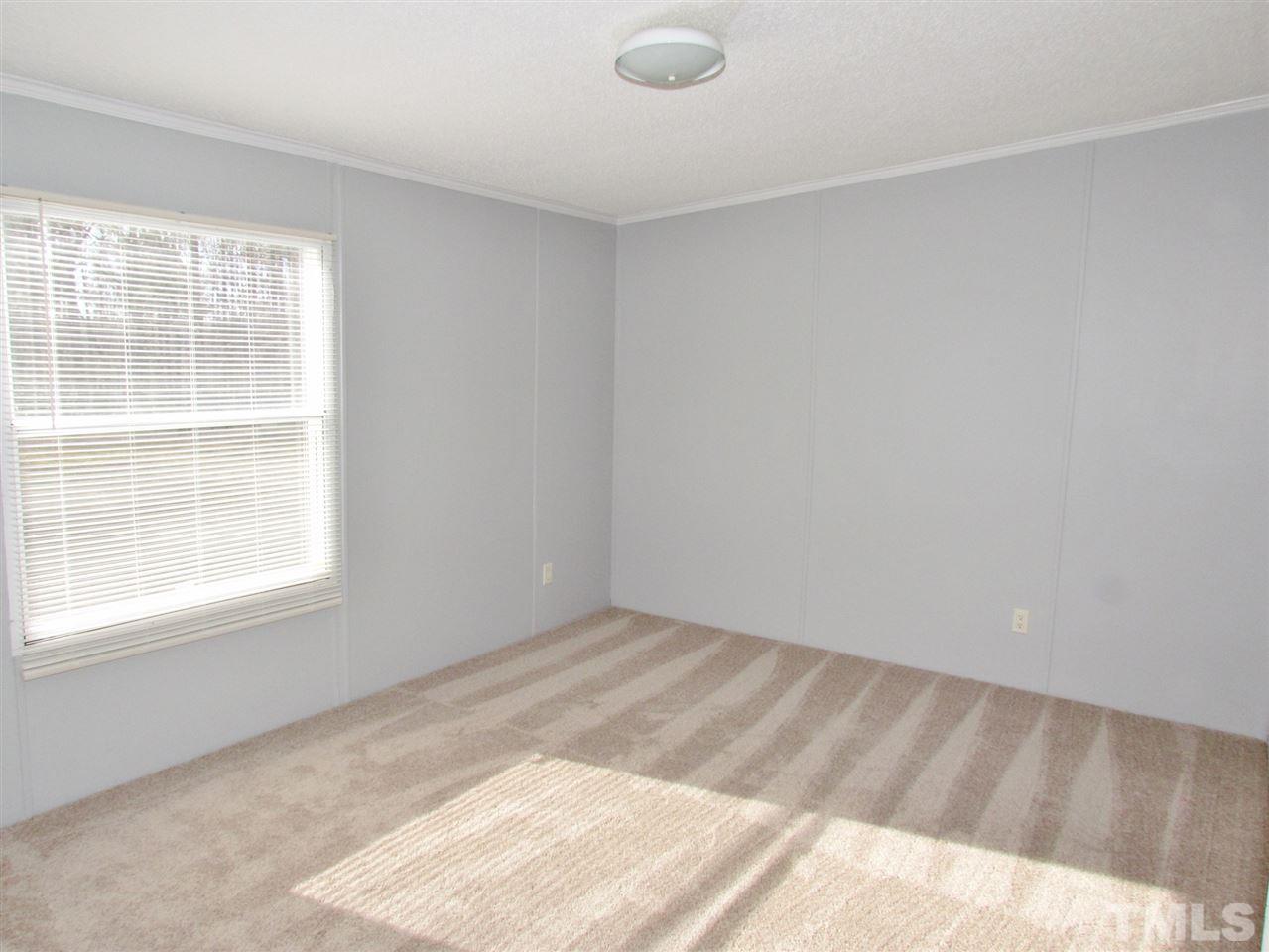 178 Clyde Pearce Road Zebulon, NC 27597 - Photo 10 of 25 Gallery Image 10