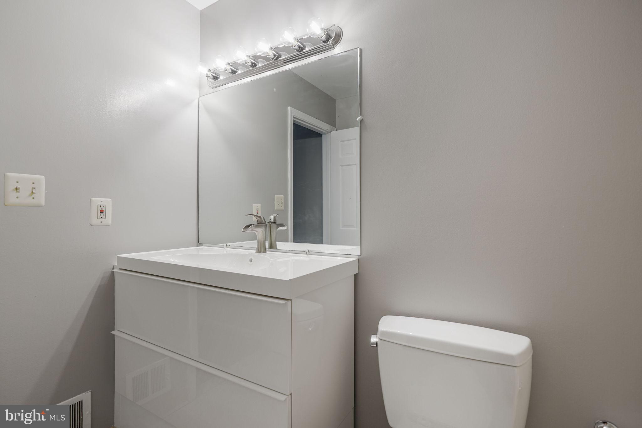 14603 Tynewick Terrace Silver Spring, MD 20906 - Photo 46 of 79