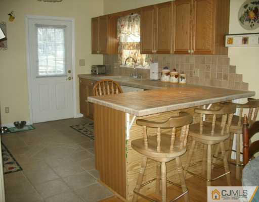 2946 Washington Road Sayreville, NJ 08859 - Photo 5 of 8