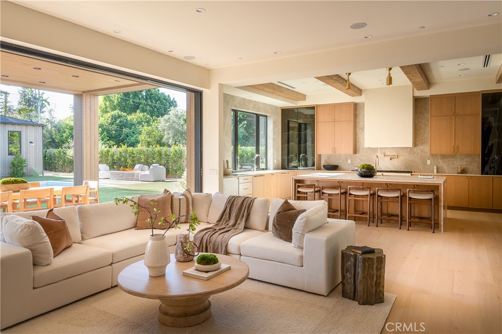 5421 Bothwell Road Tarzana, CA 91356 - Photo 26 of 145