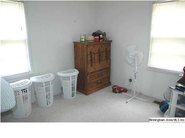 328 3rd Place Pleasant Grove, AL 35127 - Photo 8 of 11