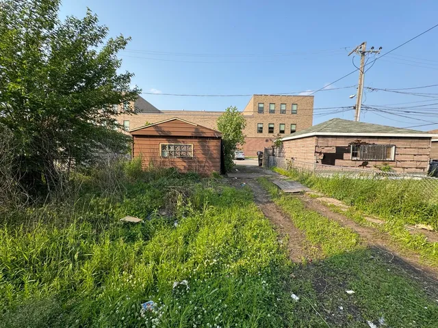 $135,000 | 8371 South Baltimore Avenue, Chicago, IL 60617