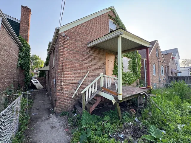 $135,000 | 8371 South Baltimore Avenue, Chicago, IL 60617