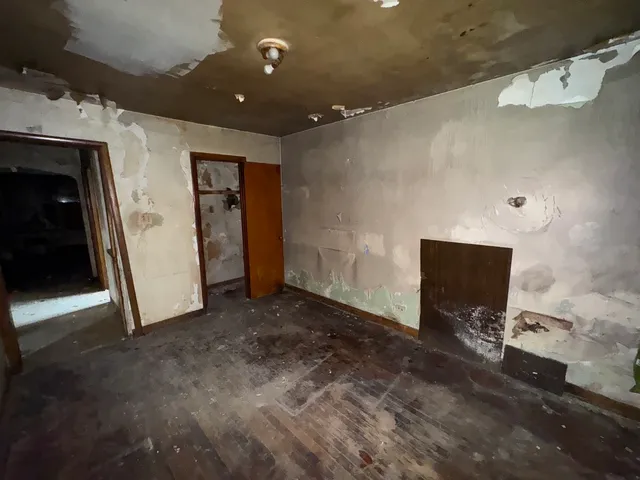 $135,000 | 8371 South Baltimore Avenue, Chicago, IL 60617