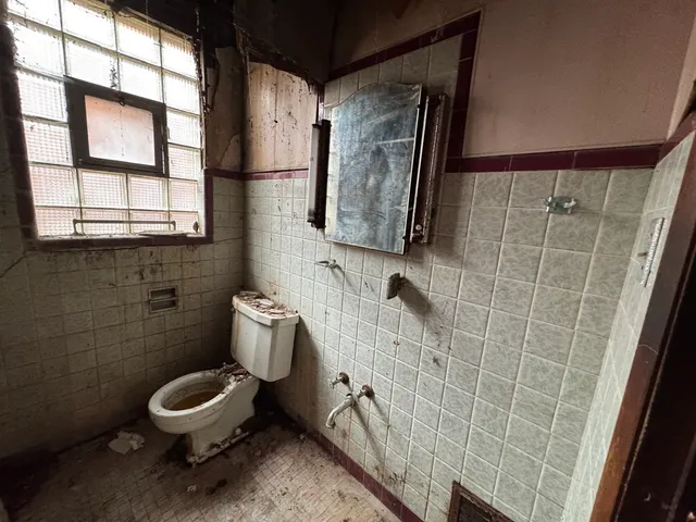 $135,000 | 8371 South Baltimore Avenue, Chicago, IL 60617