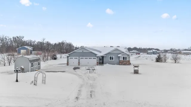 $460,000 | 15336 290th Avenue Northwest, Zimmerman, MN 55398