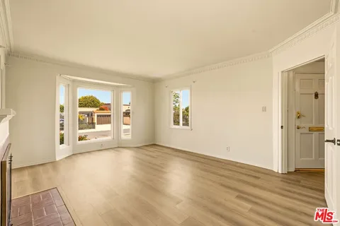 $5,600 | 7407 Naylor Avenue, Los Angeles, CA 90045