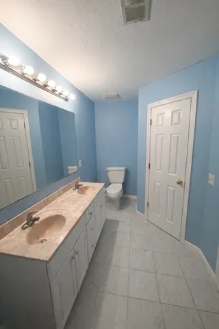 $3,750 | 75 Lebeaux Drive, Unit 75, Shrewsbury, MA 01545