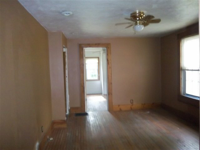 502 Wayne Street Howe, IN 46746 - Photo 3 of 6 Gallery Image 3