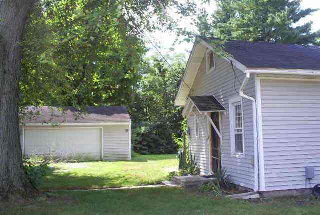 502 Wayne Street Howe, IN 46746 - Photo 6 of 6 Gallery Image 6