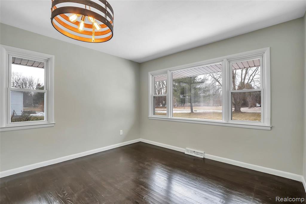 17980 Savage Road Belleville, MI 48111 - Photo 15 of 40