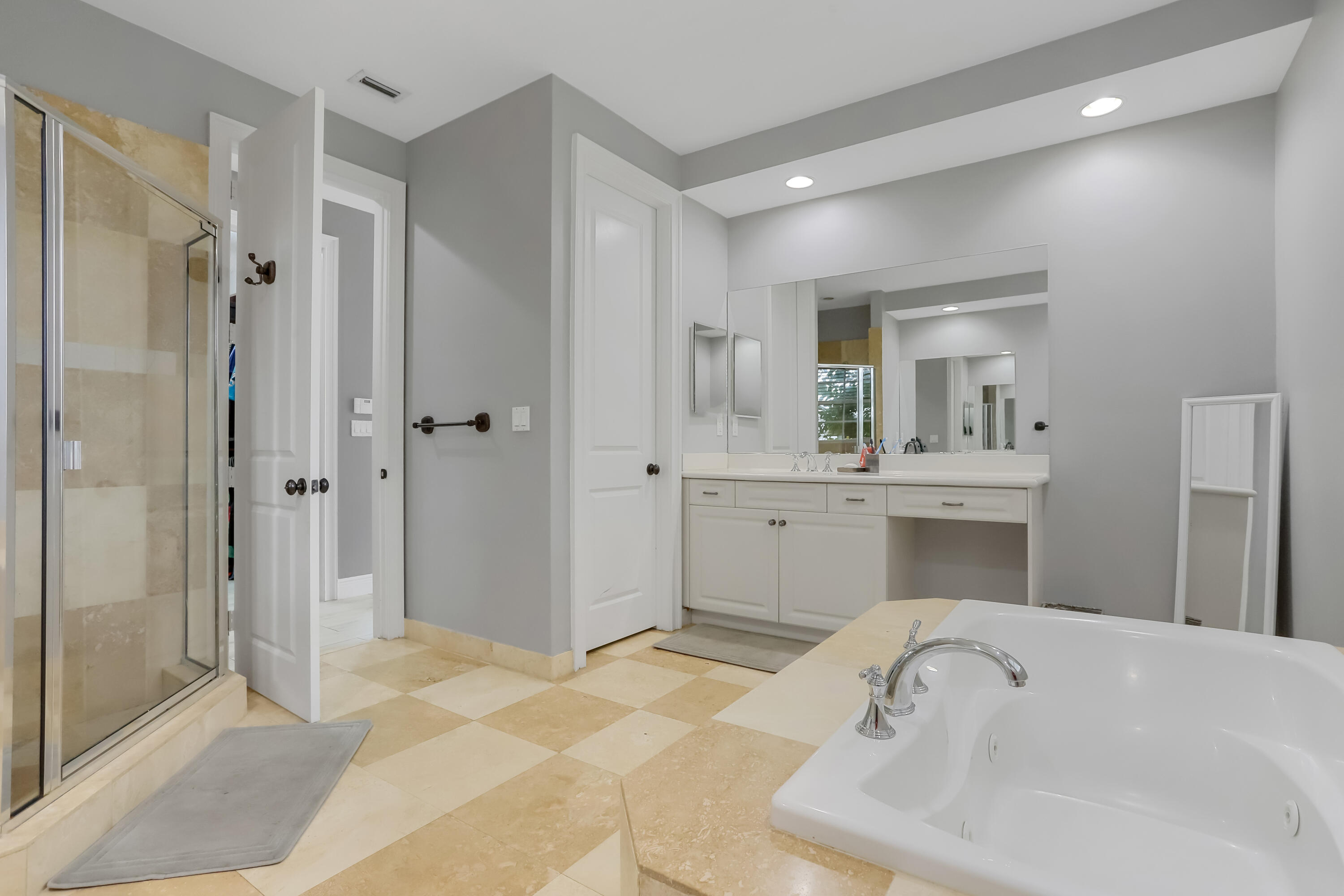 138 Via Palma Lane Boca Raton, FL 33487 - Photo 23 of 41 IMG_0674