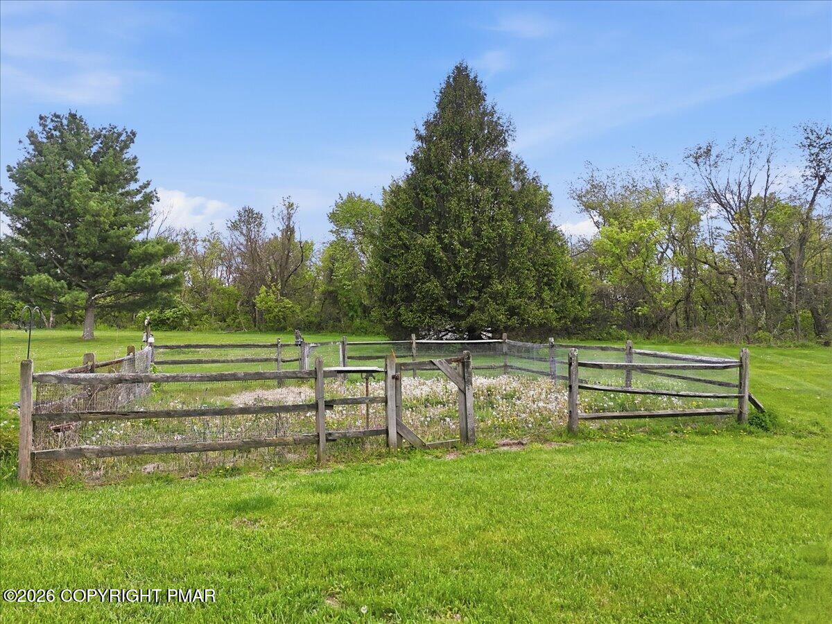 932 Bauman Road Nazareth, PA 18064 - Photo 67 of 75 085-079_dji_fly_20260502_151104_0117_177