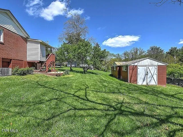 $1,800 | 1601 Cherokee Road, Johnson City, TN 37604