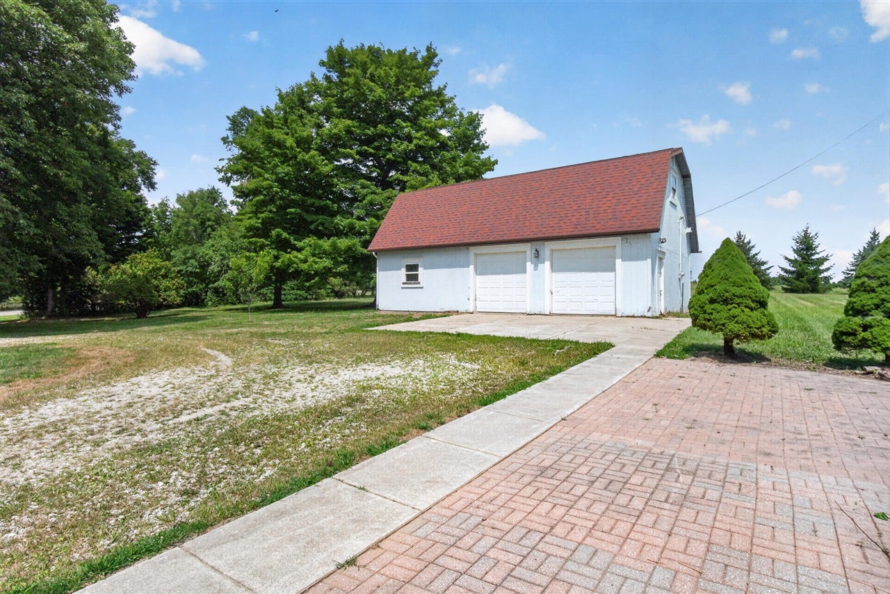 18600 Manitou Road Addison, MI 49220 - Photo 9 of 55 Gallery Image 9