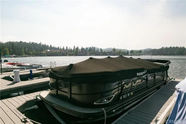 a view of house with a yard