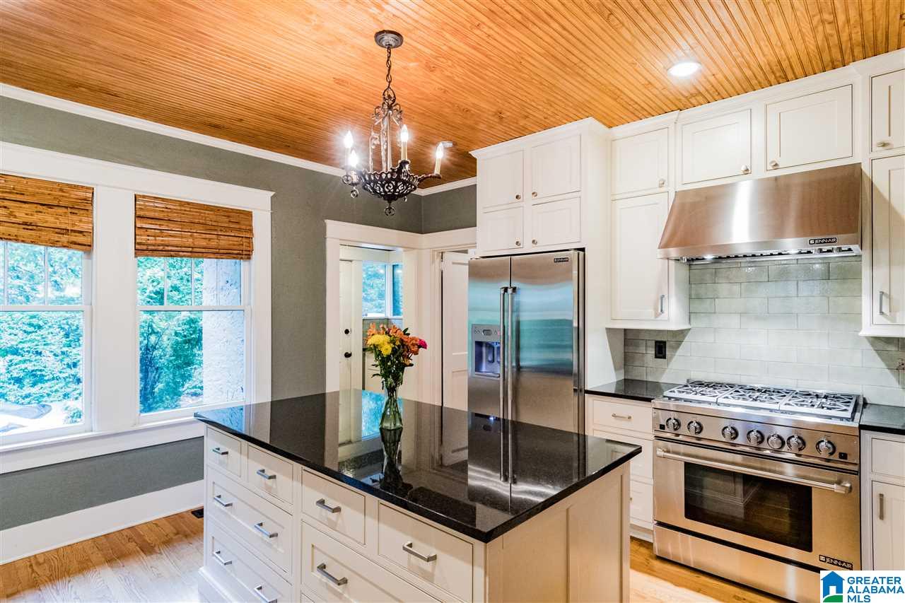 908 Irving Road Birmingham, AL 35209 - Photo 18 of 41