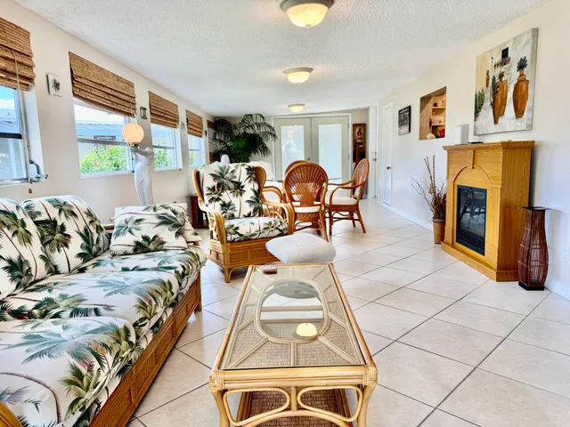 $299,999 | 231 Northwest 53rd Court, Deerfield Beach, FL 33064