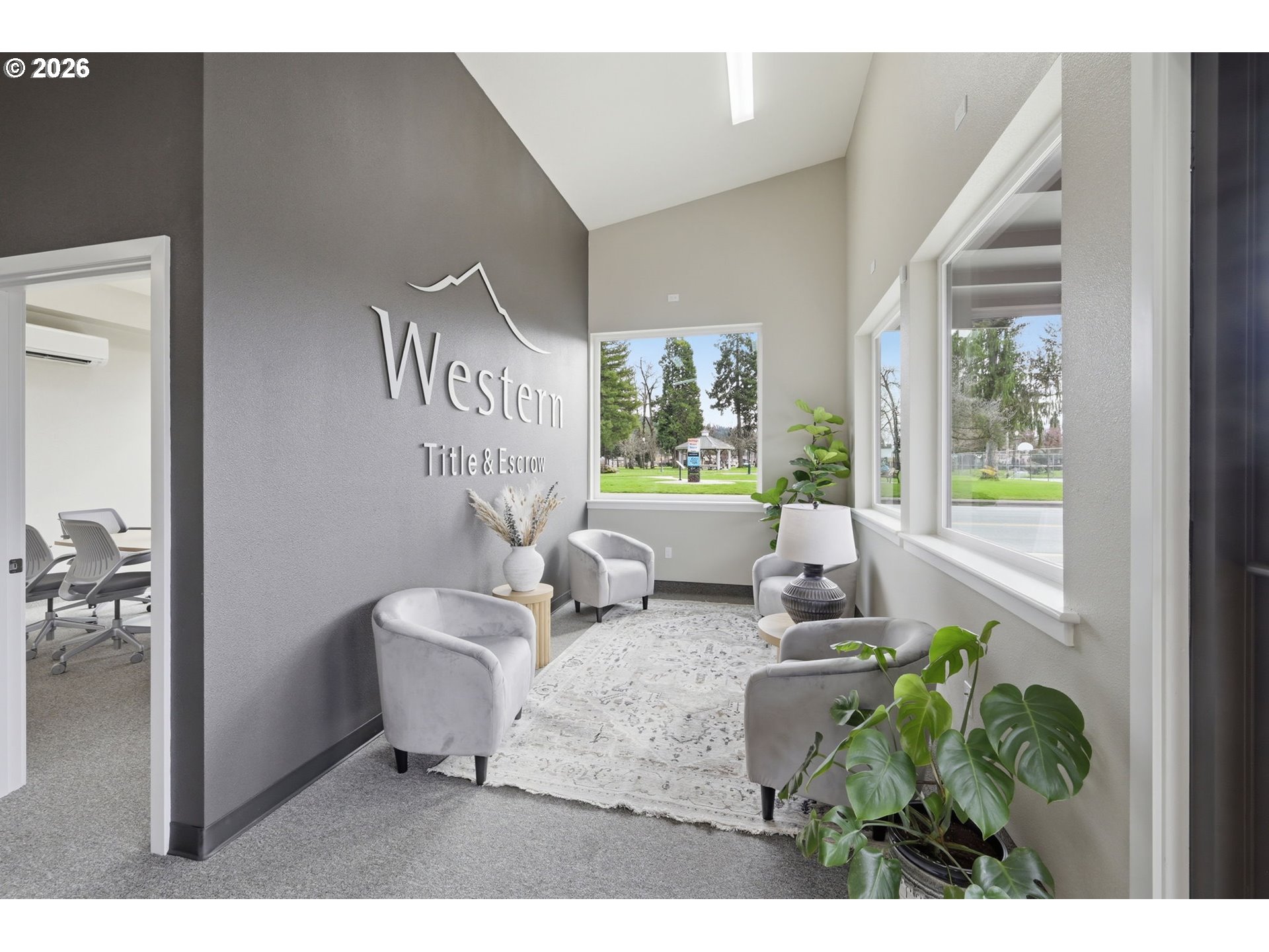 1308 East Main Street Cottage Grove, OR 97424 - Photo 40 of 48 a living room with furniture