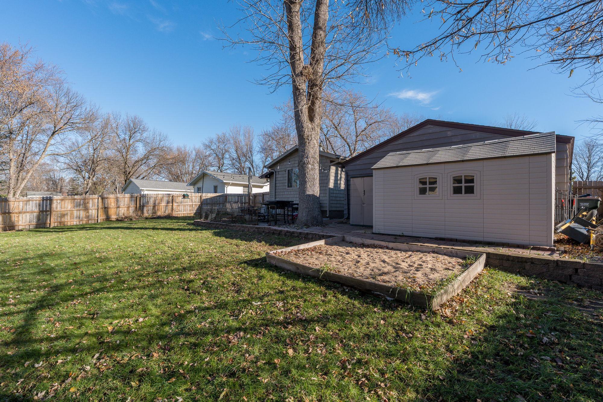 1444 Howard Street St. Peter, MN 56082 - Photo 29 of 31