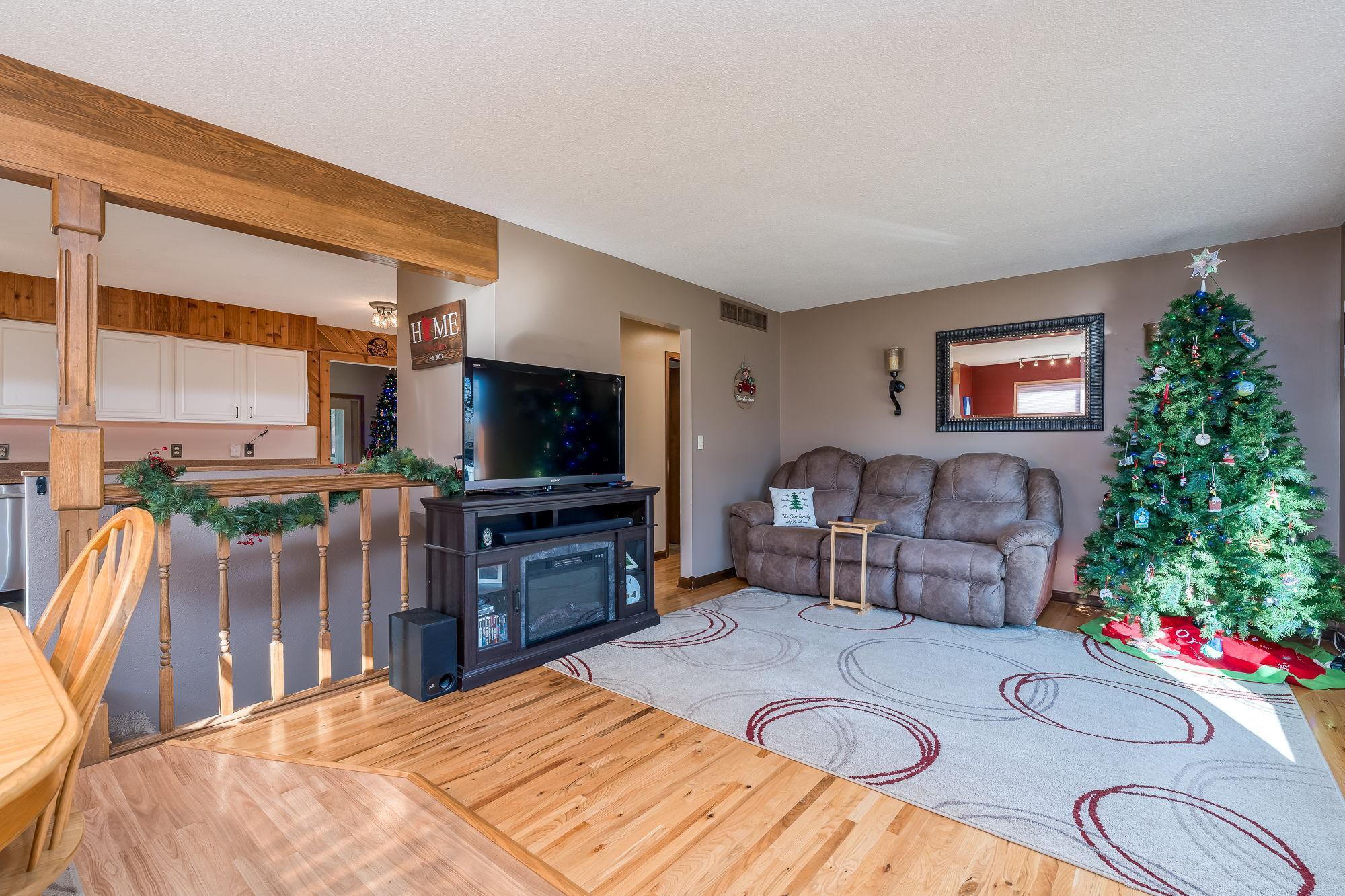 1444 Howard Street St. Peter, MN 56082 - Photo 3 of 31