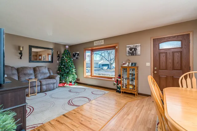 $319,000 | 1444 Howard Street, St. Peter, MN 56082