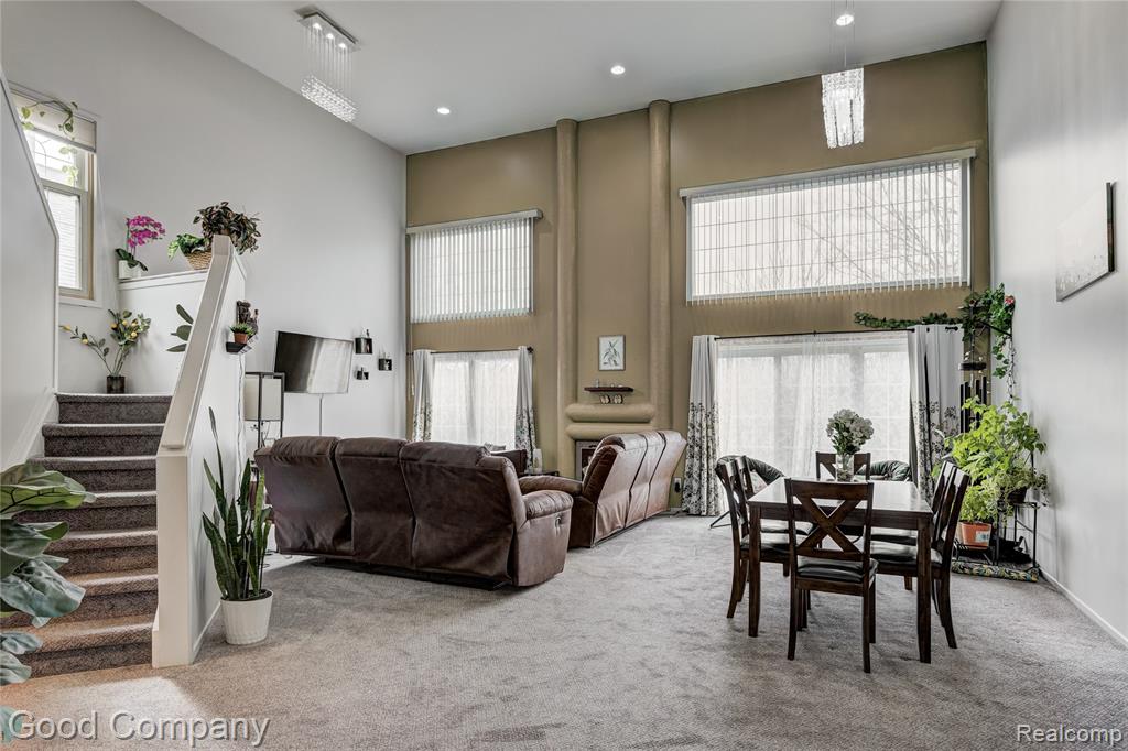 6255 Celeste Road West Bloomfield, MI 48322 - Photo 2 of 50