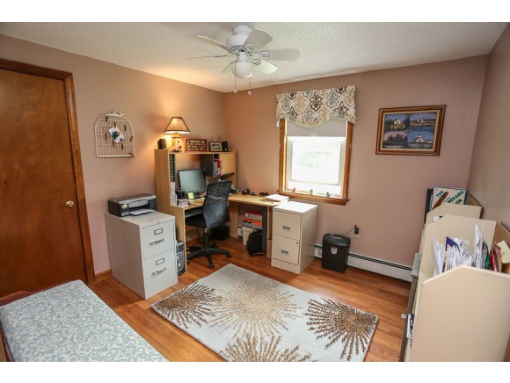561 4th Range Road Pembroke, NH 03275 - Photo 12 of 17