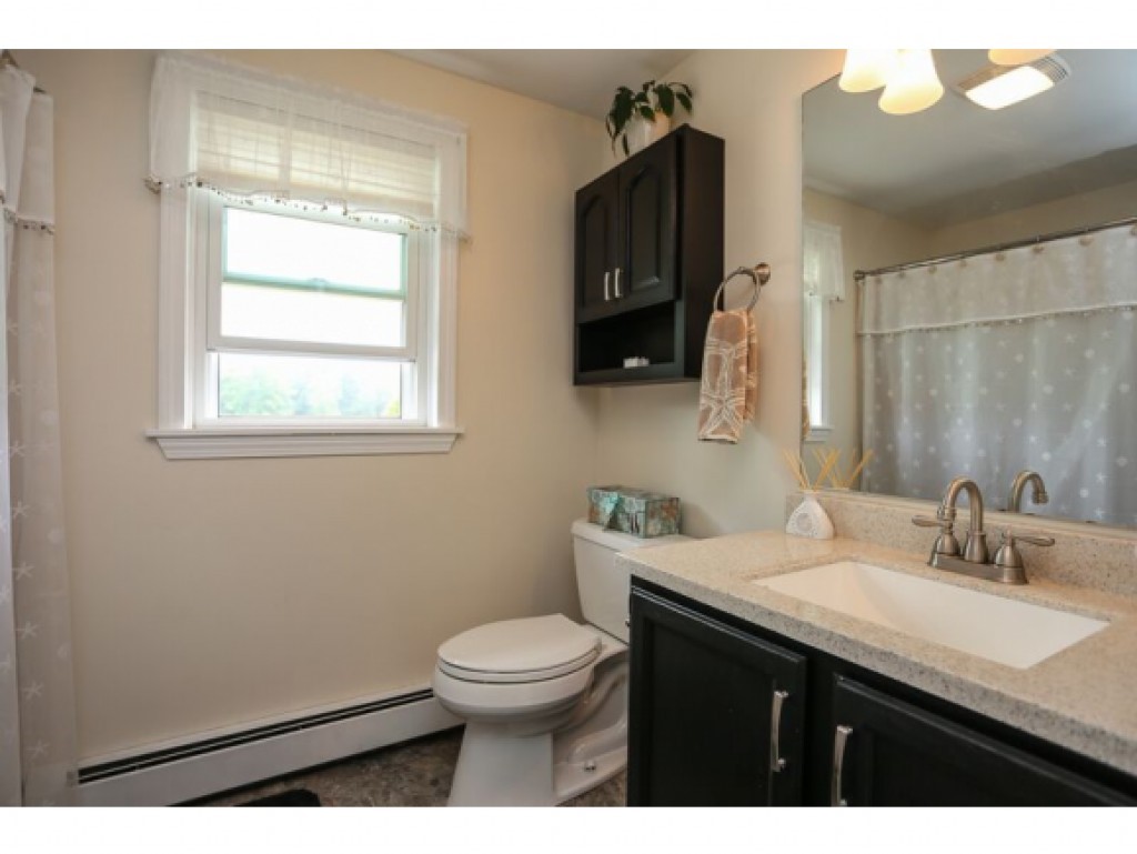 561 4th Range Road Pembroke, NH 03275 - Photo 8 of 17