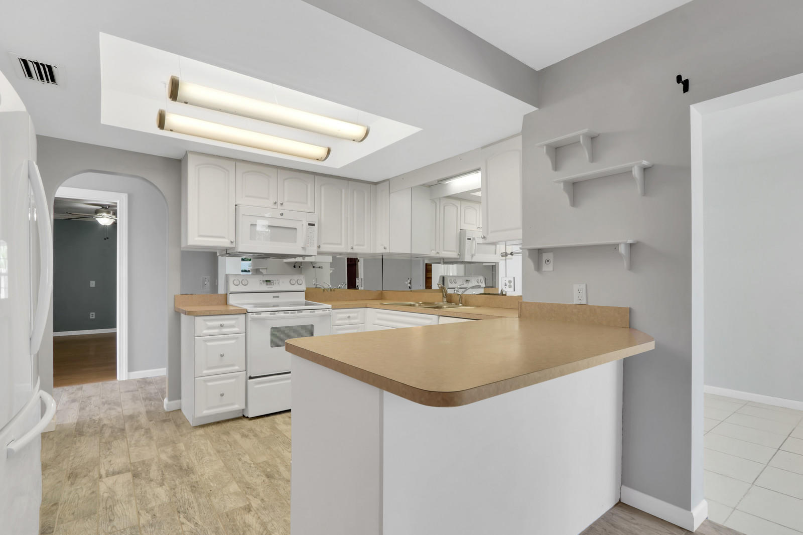 19752 North Riverside Drive Jupiter, FL 33469 - Photo 11 of 33 08_Image_8_of_32_mls