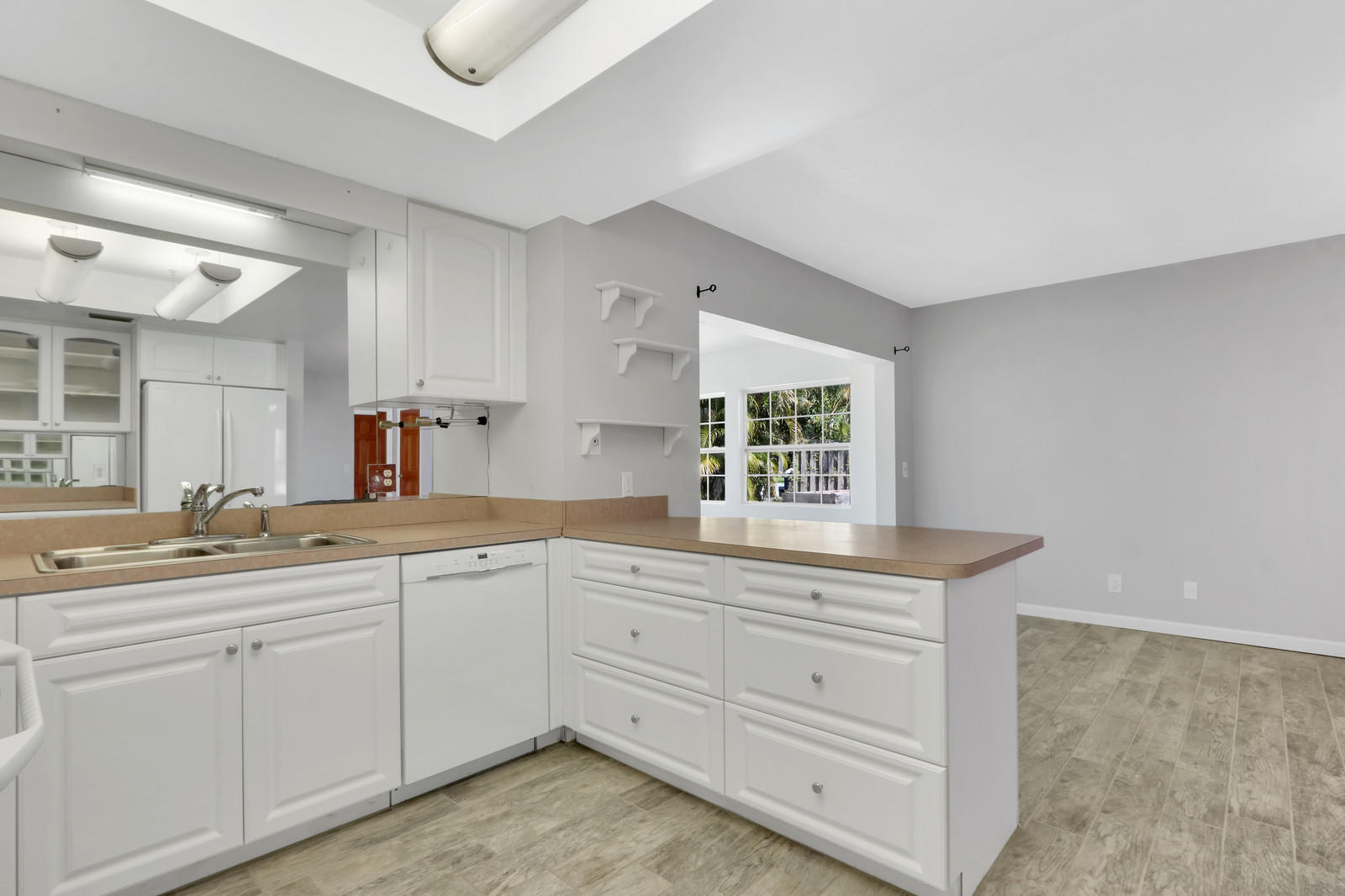 19752 North Riverside Drive Jupiter, FL 33469 - Photo 12 of 33 09_Image_9_of_32_mls