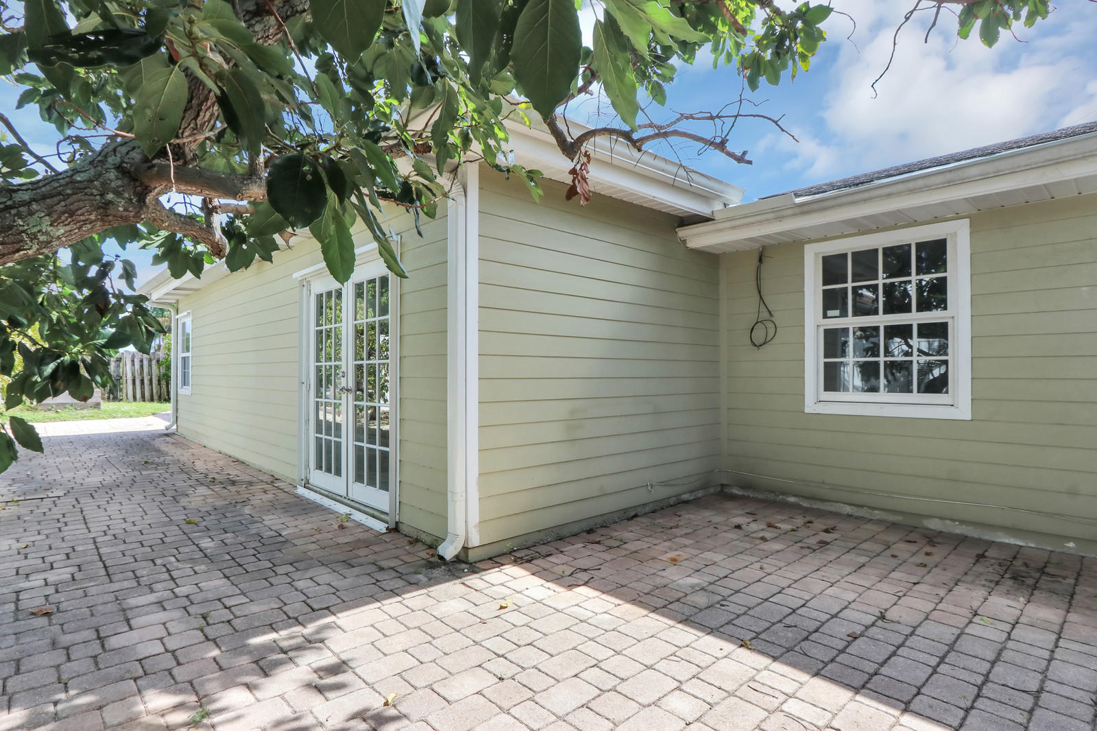 19752 North Riverside Drive Jupiter, FL 33469 - Photo 28 of 33 28_Image_28_of_32_mls