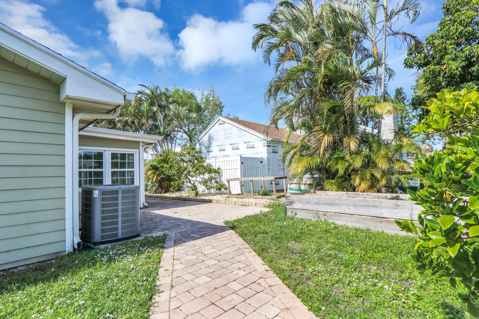 19752 North Riverside Drive Jupiter, FL 33469 - Photo 30 of 33 30_Image_30_of_32_mls
