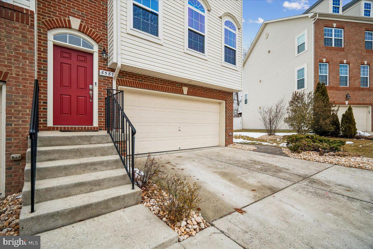 8587 Crooked Tree Lane Laurel, MD 20724 - Photo 4 of 35 Nice close up