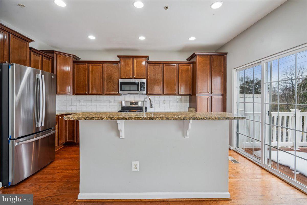 8587 Crooked Tree Lane Laurel, MD 20724 - Photo 7 of 35 New appliances