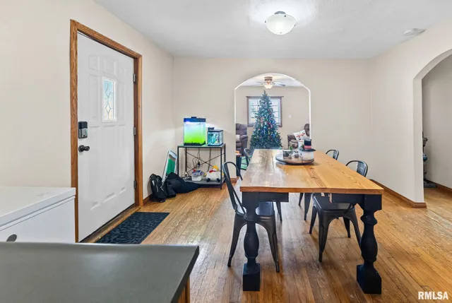 $215,000 | 7302 Hoffman Road, Centralia, IL 62801