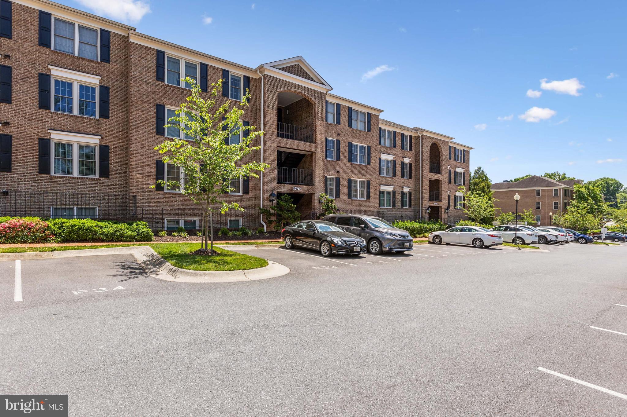 10717 Kings Riding Way, Unit 201 Rockville, MD 20852 - Photo 3 of 41